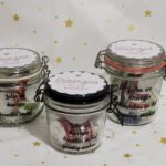 pot met theelichtjes met een kerst-boodschap